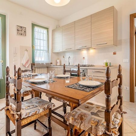 Casa Vacanze Dalla Ci Capezzano Pianore Exterior foto