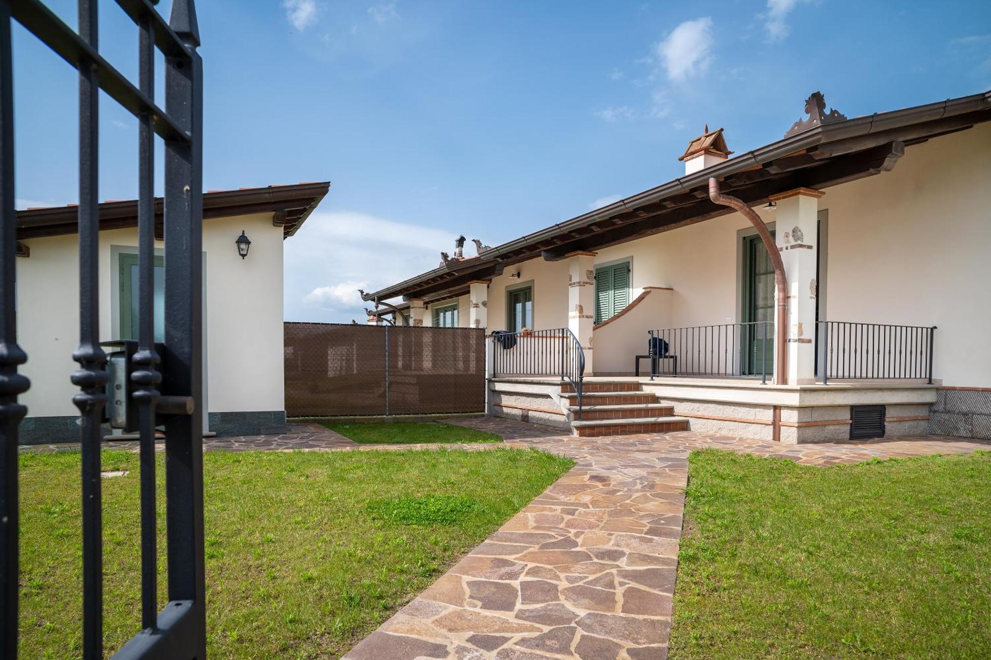 Casa Vacanze Dalla Ci Capezzano Pianore Exterior foto