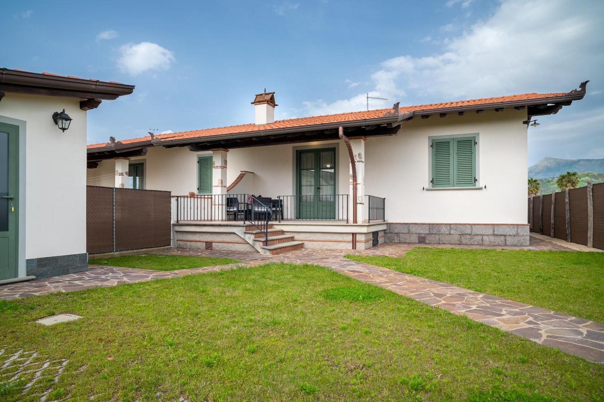 Casa Vacanze Dalla Ci Capezzano Pianore Exterior foto